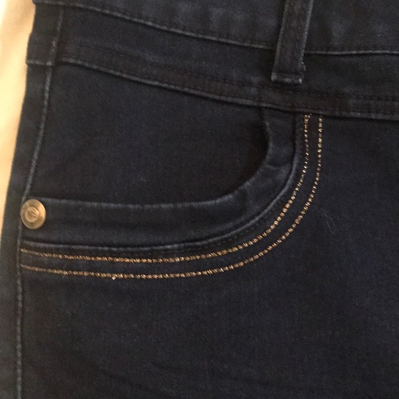 “LAVENA” Designer Ladies Denim Capris . - Picture 7 of 13